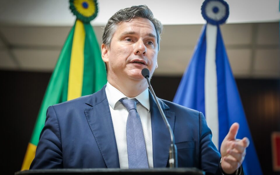 Gallo diz que servidores precisam ‘realimentar’ memória recente e lembrar que não eram pagos em 2018