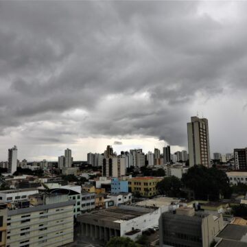 Defesa civil alerta sobre risco de inundações em 40 cidades de MT