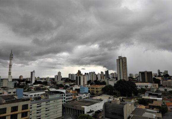 Defesa civil alerta sobre risco de inundações em 40 cidades de MT