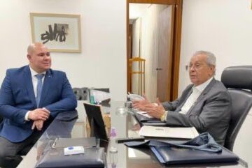 Senador cita cidade abandonada e manda prefeito trabalhar: “Mãe Dináh do Pantanal”