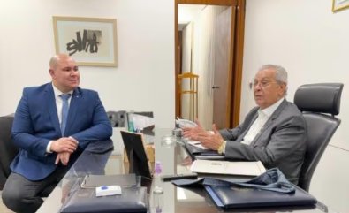 Senador cita cidade abandonada e manda prefeito trabalhar: “Mãe Dináh do Pantanal”