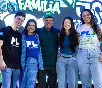 PL faz ato por Bolsonaro e confirma chapa com WF e Medeiros em MT