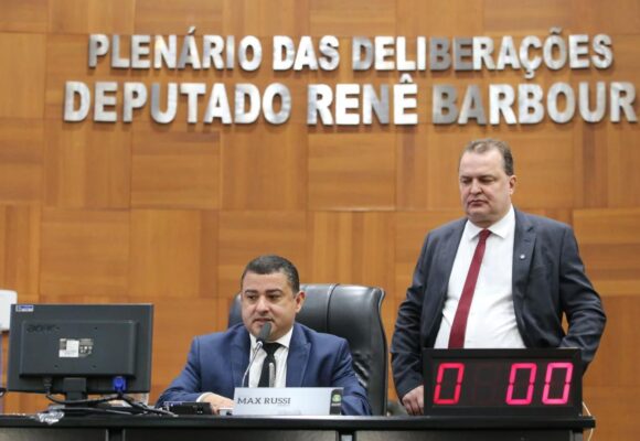 Fortalecido na direita, Adenilson Rocha entra no radar do PL para as eleições de 2026