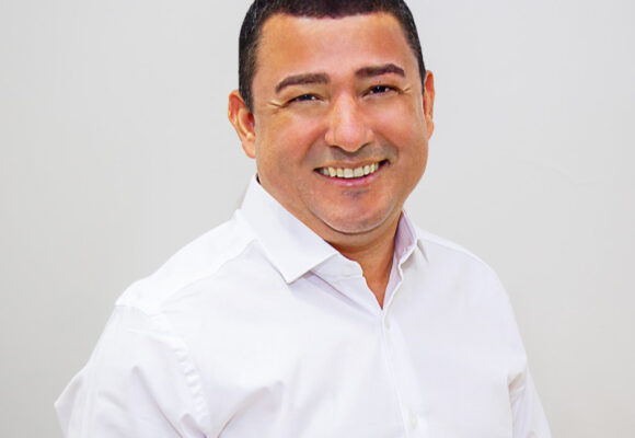 Adenílson Rocha lidera pesquisa para deputado estadual em Sinop