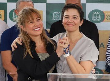 Prefeita empossa irmã de vereador na Educação e “escanteia” vice em VG